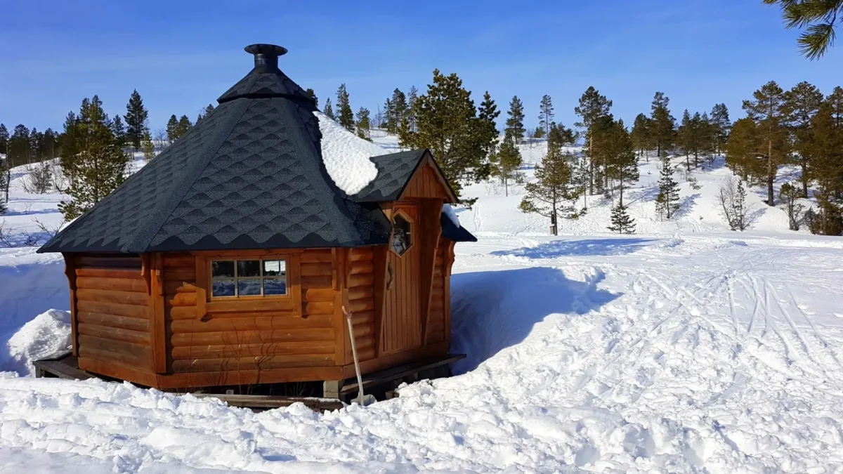 Grillhytte, vinter og snø, foto